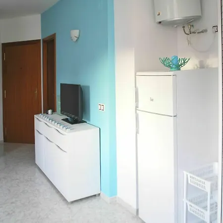 Estudio A 250 M De La Playa De Fenals Lägenhet